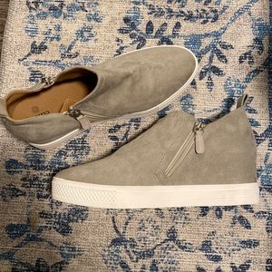 Never worn gray booties